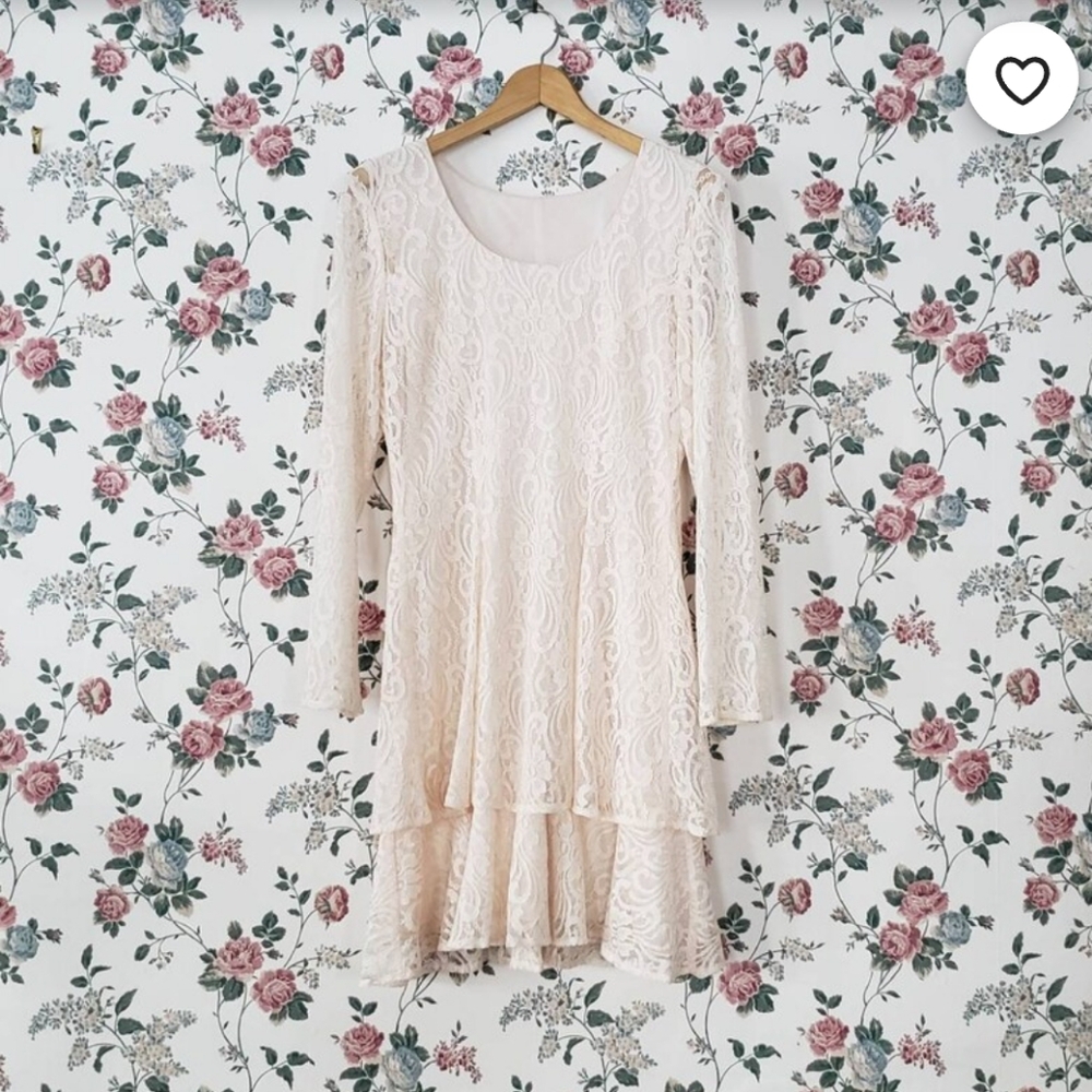 Flapper-Style Lace Mini Dress - Picture 6 of 6